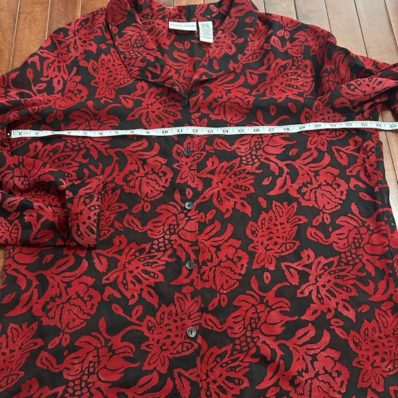 Jaclyn Smith Women’s Black Sheer and Red Floral Appliqué Shirt Blouse Size XL - Picture 5 of 8